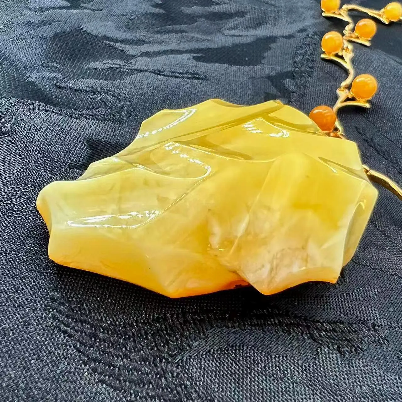 Honey Amber Necklace - Handcrafted Baltic amber jewelry